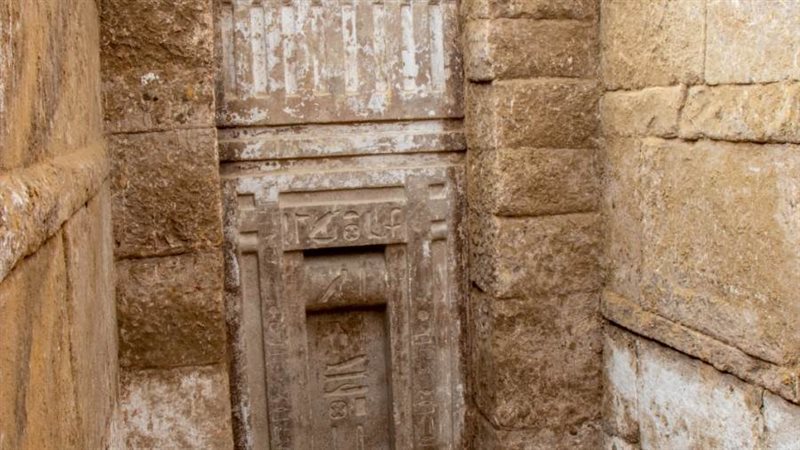 الكشف عن مقبرة الأمير