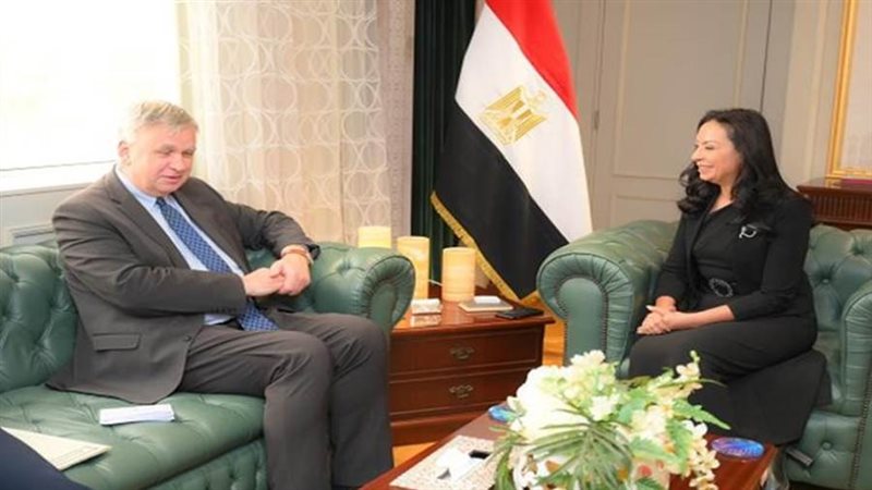 وزيرة التضامن تبحث