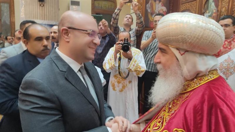 مطران بنى سويف يستقبل