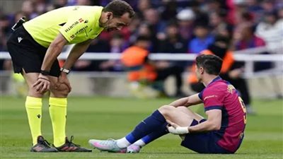 برشلونة يعلن تفاصيل إصابة ليفاندوفيسكي