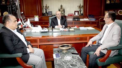 محافظ بني سويف يلتقي أيمن حمودة وكيل وزارة الزراعة الجديد