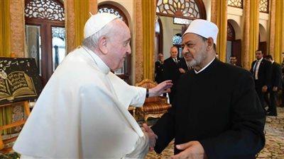 شيخ الأزهر ينعى أخاه البابا فرنسيس بابا الكنيسة الكاثوليكية.. رجل الإنسانية من طراز رفيع