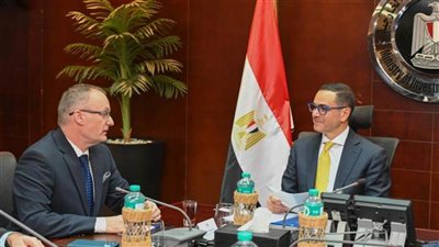 وزير الاستثمار يبحث مع سفير التشيك بالقاهرة التعاون الاقتصادي والاستثماري