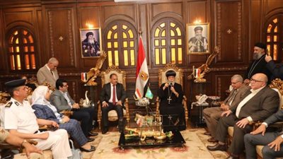 محافظ الشرقية يُهنئ أسقف الزقازيق ومنيا القمح بعيد القيامة المجيد  