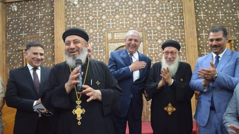 محافظ الغربية يزور