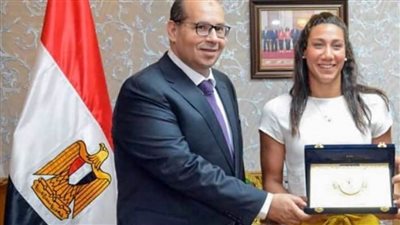 اتحاد السباحة يوافق على ترشح فريدة عثمان للجنة اللاعبين باللجنة الأولمبية المصرية
