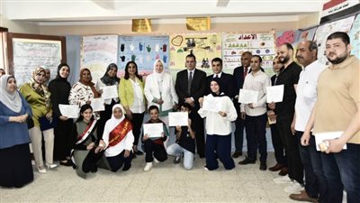 وكيل الوزارة تفتتح المعرض السنوي للصحافة المدرسية بمدرسة الفنية بنات ببني سويف 