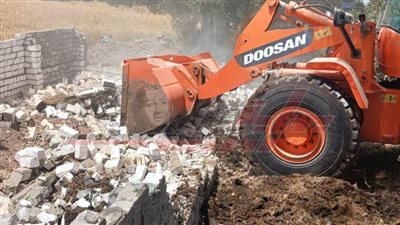 تنفيذ 6 قرارات إزالة ضمن الموجة الـ 25 بكفر الشيخ 