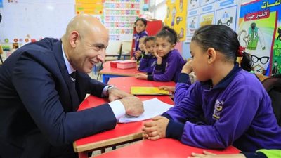 وزير التعليم يفاجئ مدارس مشتول السوق بالشرقية 