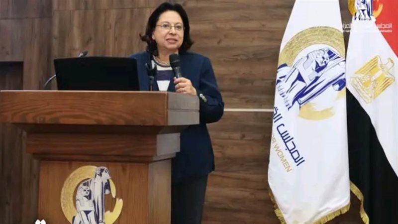 جانب من الندوة