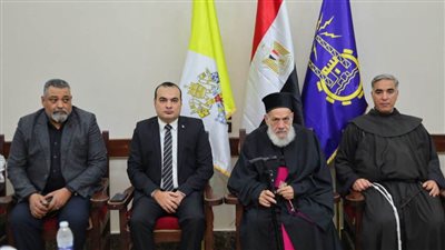 وفد حزب العدل يشارك في تقديم العزاء في وفاة البابا فرانسيس بأسوان