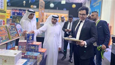 وزير الثقافة يلتقي رئيس هيئة الشارقة للكتاب