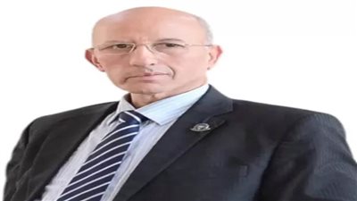 عضو المنظمة المصرية لحقوق الإنسان يهنئ الرئيس والشعب المصرى بذكرى تحرير سيناء