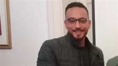 عاجل.. فنان تشكيلي يصمم تمثالا للجندي المقاتل احتفاء بذكرى تحرير سيناء