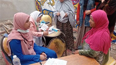 خلال قافلة سكانية شاملة بقرية الوسطانية بكفر الدوار.. تقديم خدمات طبية وتثقيفية.. صور