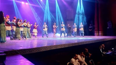 نوستالجيا ٩٠/٨٠ تعود بمسرح البالون.. وفقرات لفرق رضا والقومية وأنغام الشباب 