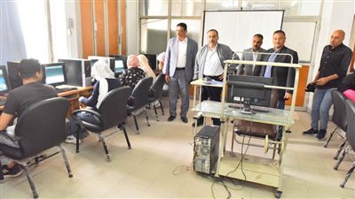 محافظ أسيوط يتفقد مركز تدريب علوم الحاسب والمركز التكنولوجي لخدمة المواطنين 