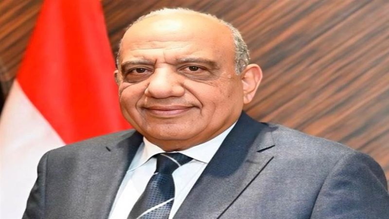 الدكتور محمود عصمت