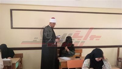 شهاوي يتفقد سير لجان امتحانات النقل لمعاهد القراءات بكفر الشيخ