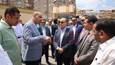 محافظ كفر الشيخ يتفقد صوامع القمح المعدنية
