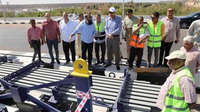 محافظ أسوان: تركيب فواصل بديل خزان أسوان دون توقف للحركة المرورية