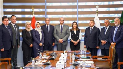 وزيرة التنمية ومحافظ القليوبية يشهدان توقيع عقد لتأجير وحق الانتفاع لمجزر شبرا الخيمة