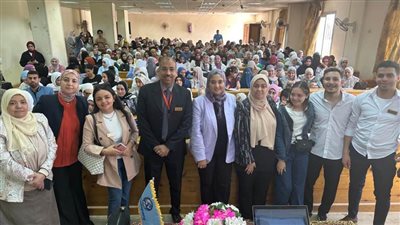 الملتقى التوظيفي الأول بكلية الألسن جامعة بني سويف