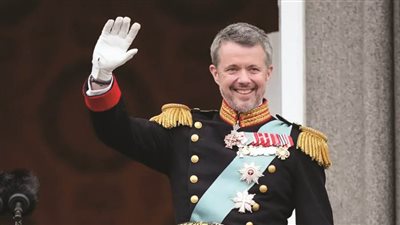 ملك الدنمارك يزور جرينلاند وسط تصاعد الاهتمام الأمريكي بالجزيرة القطبية