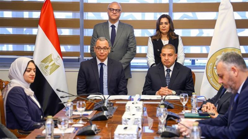 توقيع عقد إيجار