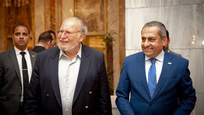 الملك أحمد فؤاد يزور العاصمة الإدارية الجديدة ويشيد بالمشروع القومي العملاق