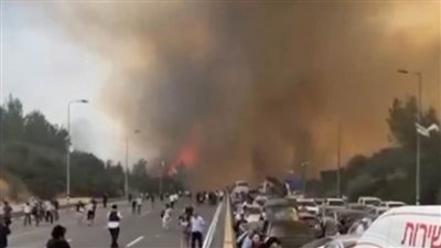 الحرائق متواصلة وإخلاء آلاف الإسرائيليين ونتنياهو يصل غرفة العمليات