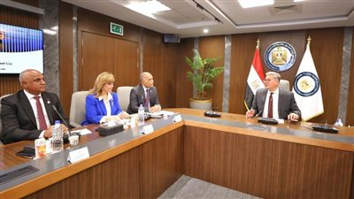 وزير البترول يوجه رسالة شكر وتقدير للعاملين لنهوضهم بالقطاع 