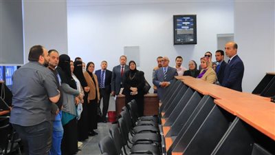 رئيس جامعة دمنهور يتفقد مبنى الخدمات الرقمية تمهيدًا لافتتاحه