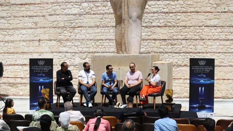 جانب من الحلقه النقاشية