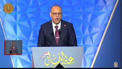 وزير العمل: عمال مصر يقفون صفا واحدا خلف قيادة الرئيس السيسي الحكيمة للتغلب على التحديات