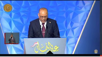 وزير العمل: عمال مصر يقفون صفا واحدا خلف القيادة السياسية لمواجهة التحديات