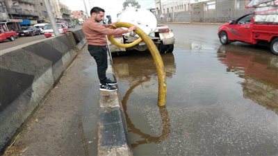  بالصور.. محافظ الغربية: التعامل السريع فى سحب مياه الأمطار