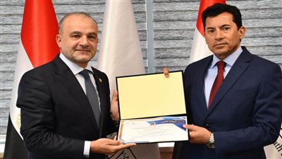 وزير الشباب والرياضة يستقبل رئيس الاتحاد الدولي للسلاح