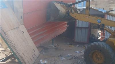 بعد اغتصابه ثلاثة أطفال.. الأجهزة التنفيذية والأمنية بالبحيرة تزيل وكر بعرور..صور 