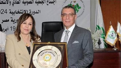 الاتحاد الإفريقي للكرة الطائرة يختار ياسر قمر مستشارًا لمجلس الإدارة 