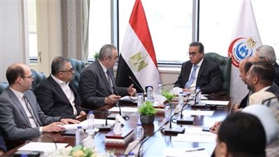  وزير الصحة يوجه بتعزيز برامج تدريب الأطباء المقيمين بهيئة المستشفيات التعليمية