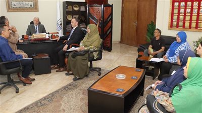 اجتماع لجنة متابعة تحصيل المستحقات عن مشروعات الصرف الزراعي المُغطى ببني سويف