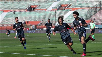 عاجل.. وسط ترقب الأهلي.. فاركو يوقف قطار انتصارات بيراميدز في الدوري