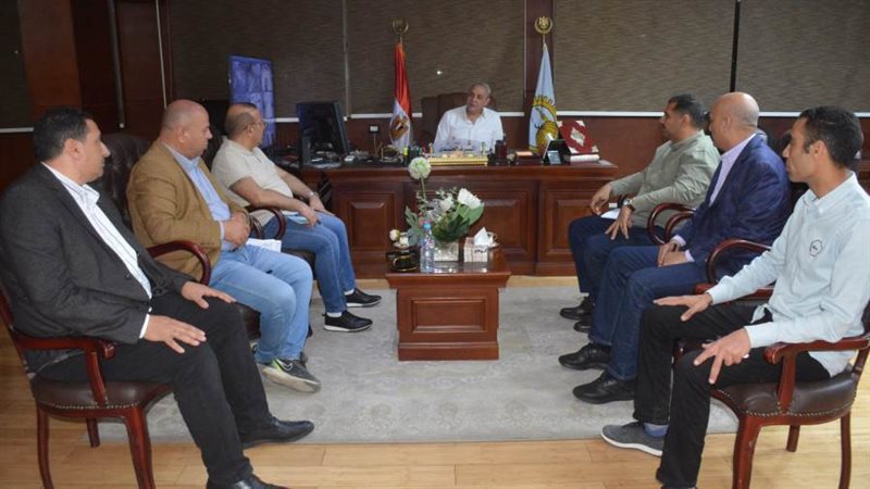 محافظ الغربية خلال