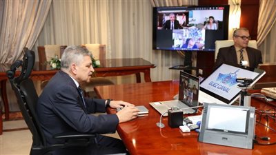قناة السويس تبدأ جهودها للتواصل مع عملائها لمناقشة تأثير التطورات الإيجابية في الأوضاع الأمنية بمنطقة البحر الأحمر 