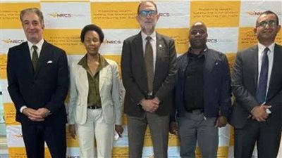 رئيس هيئة سلامة الغذاء يلتقي وفد الهيئة الوطنية للمواصفات الإلزامية بجنوب أفريقيا