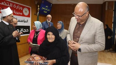 تسليم 495 حاجًا ملابس الإحرام لحجاج الجمعيات الأهلية بالقليوبية 