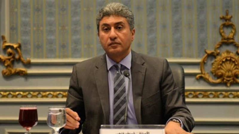 وزير السياحة والآثار