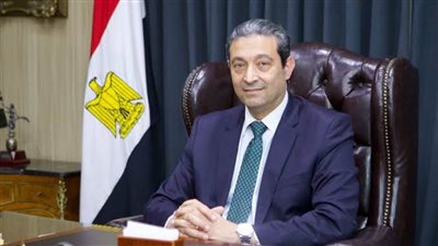 محافظ دمياط يُطلق إشارة البدء لماراثون الدراجات النارية 