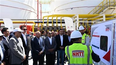 رئيس الوزراء يشهد عرضا بشأن المرحلة الأولى من المخطط الشامل لتطوير ميناء غرب بورسعيد